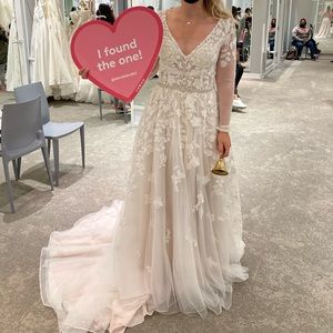 Galina Signature Wedding Dress Long sleeve